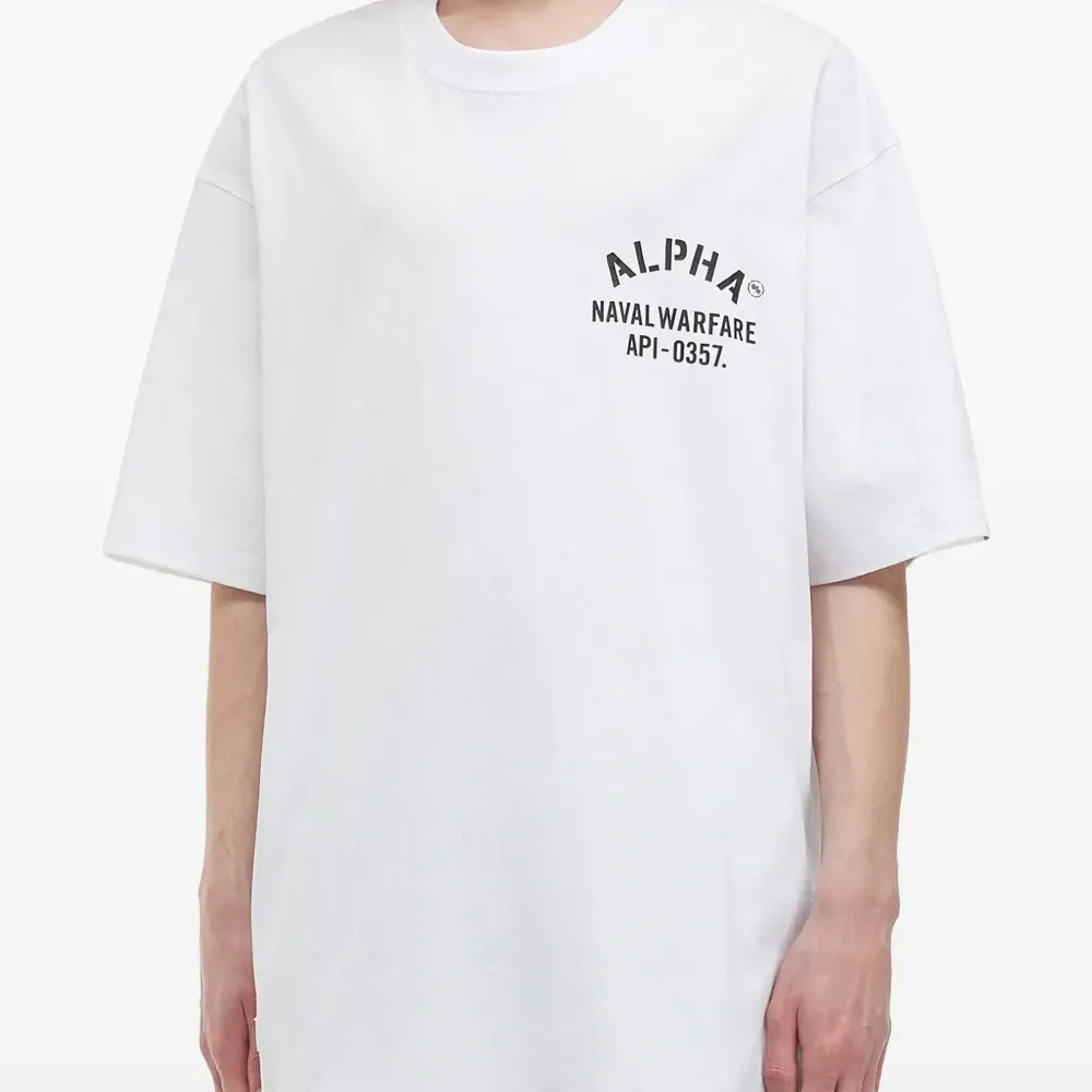 Футболка с графическим принтом