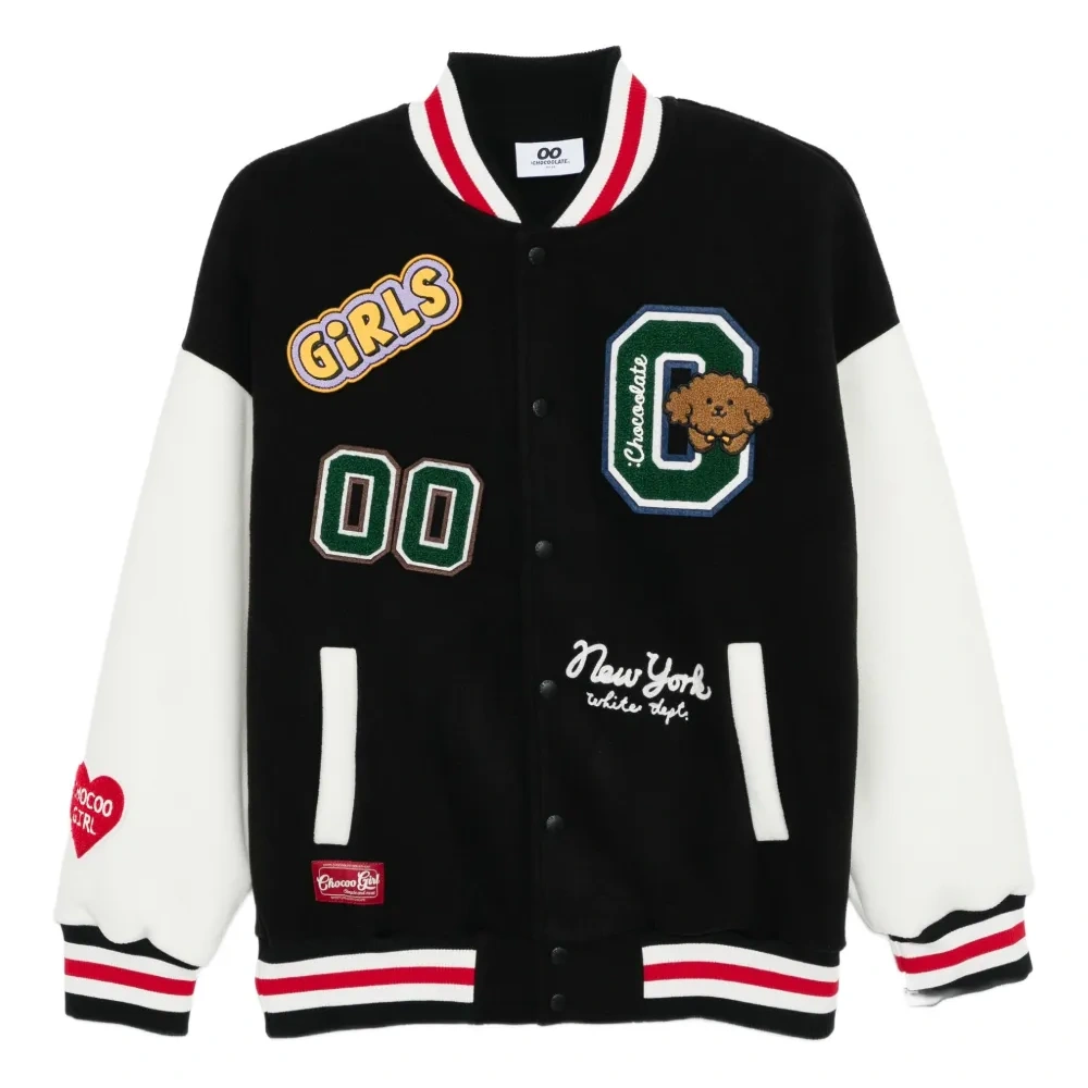 Куртка с вышитым логотипом