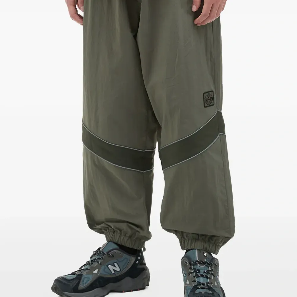 Брюки с эластичным поясом и вставками