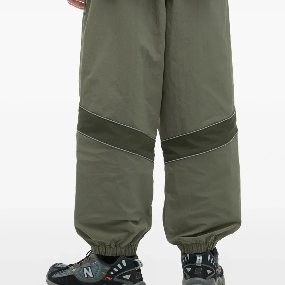 Брюки с эластичным поясом и вставками