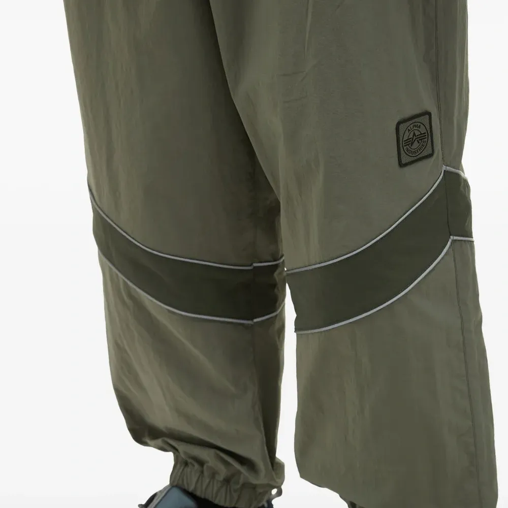 Брюки с эластичным поясом и вставками