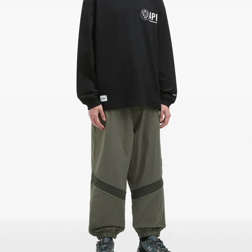 Брюки с эластичным поясом и вставками