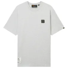 Футболка с накладным карманом