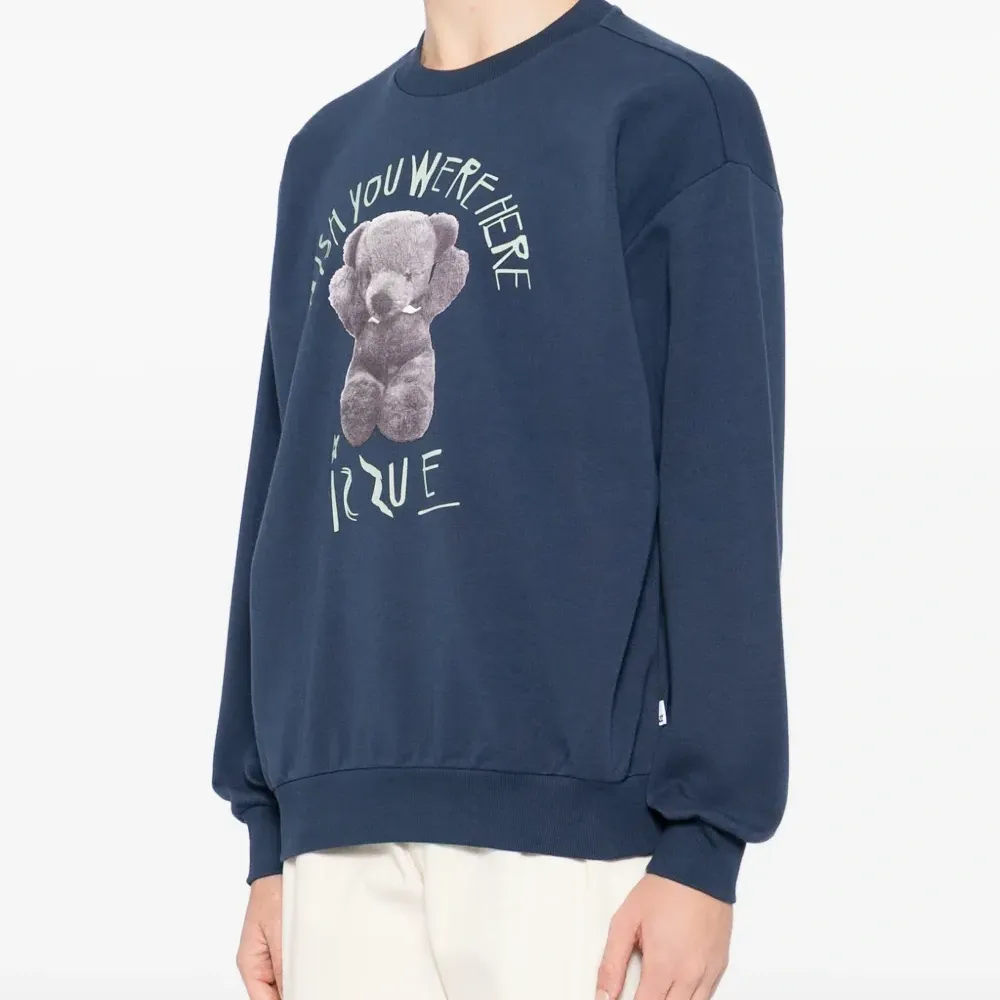 Толстовка с графичным принтом