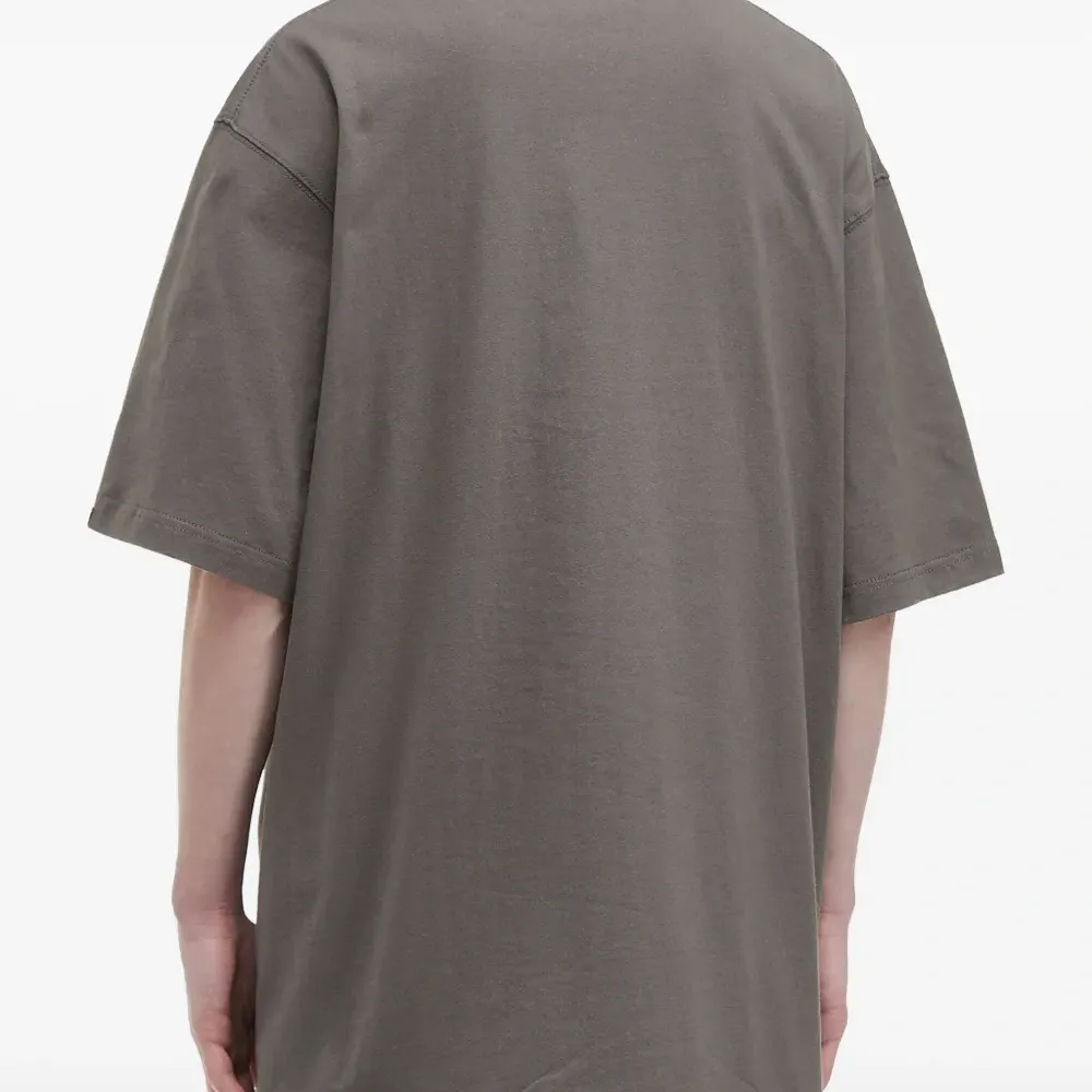 Футболка с круглым вырезом и графическим принтом