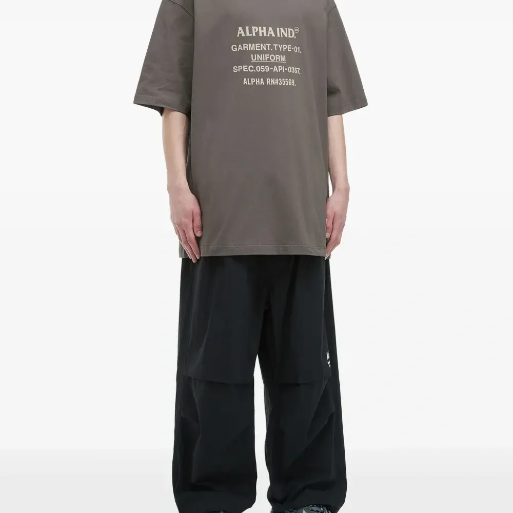 Футболка с круглым вырезом и графическим принтом