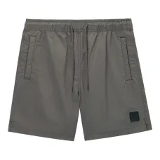 Шорты с накладными деталями и боковыми карманами