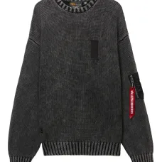 Свитер с накладным карманом