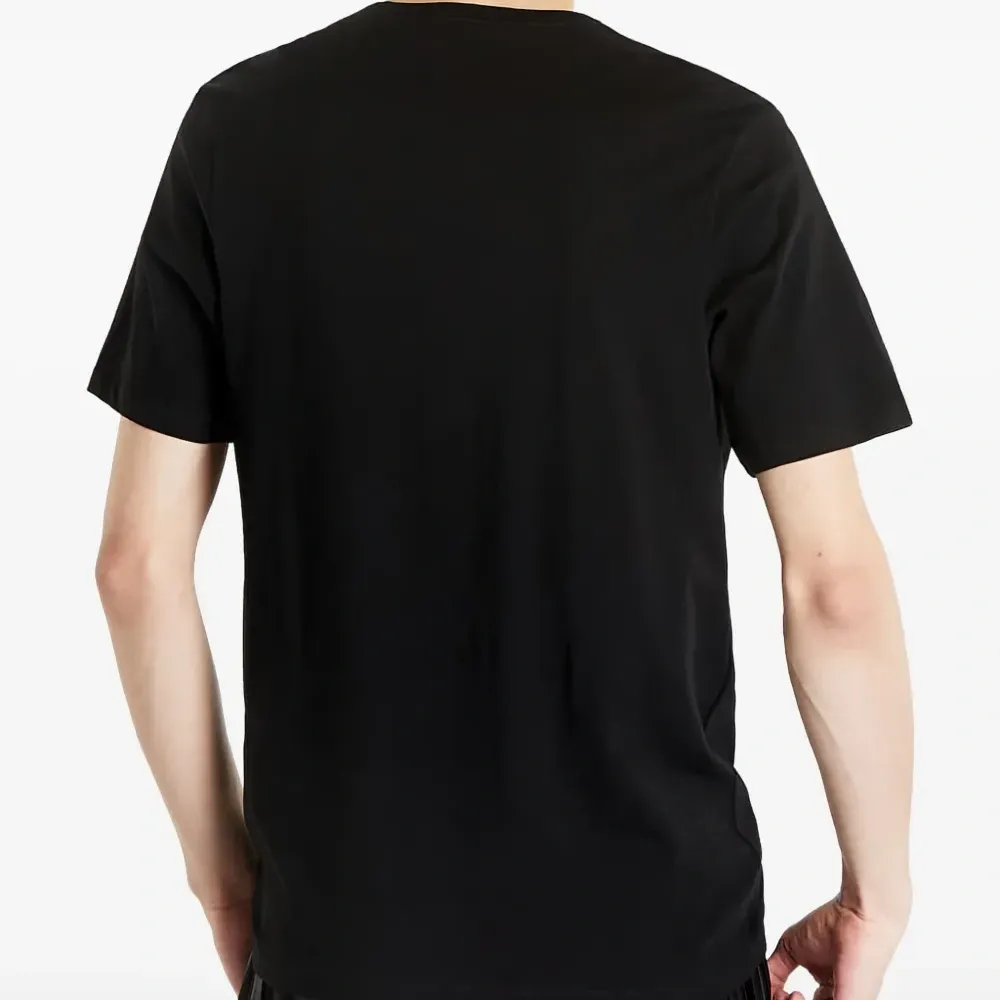 Комплект из трех футболок с вышитым логотипом