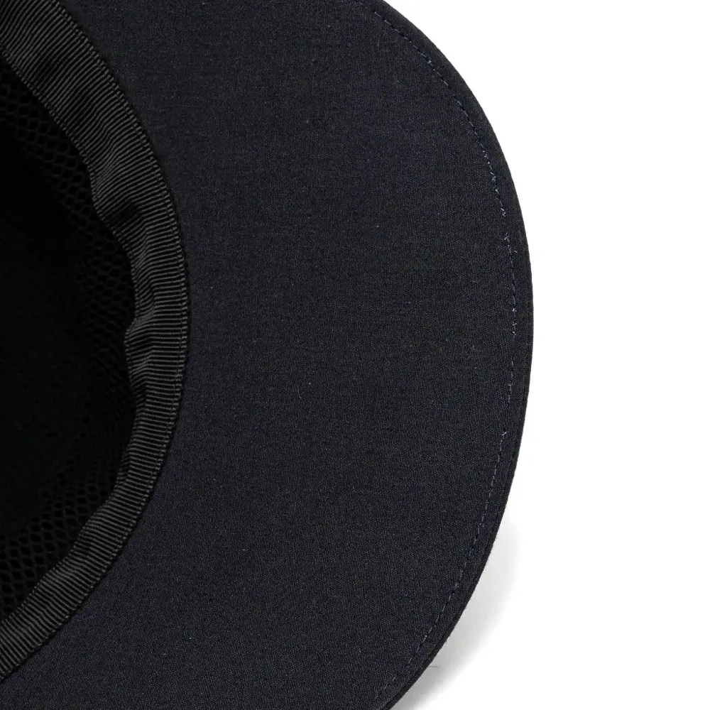 Бейсболка с нашивкой в виде сердца