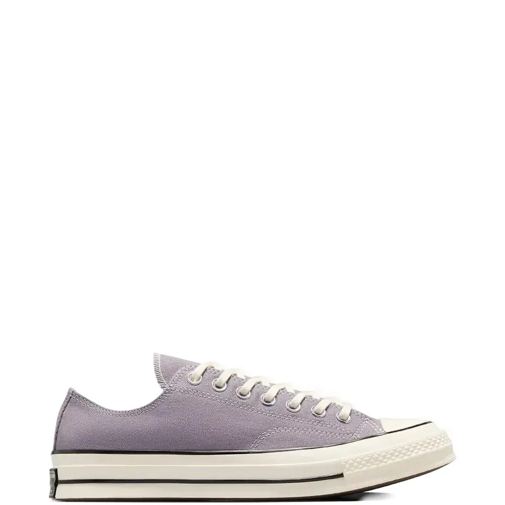 Кроссовки низкие