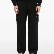 Спортивные брюки с клапанами на карманах Спортивные брюки с клапанами на карманах