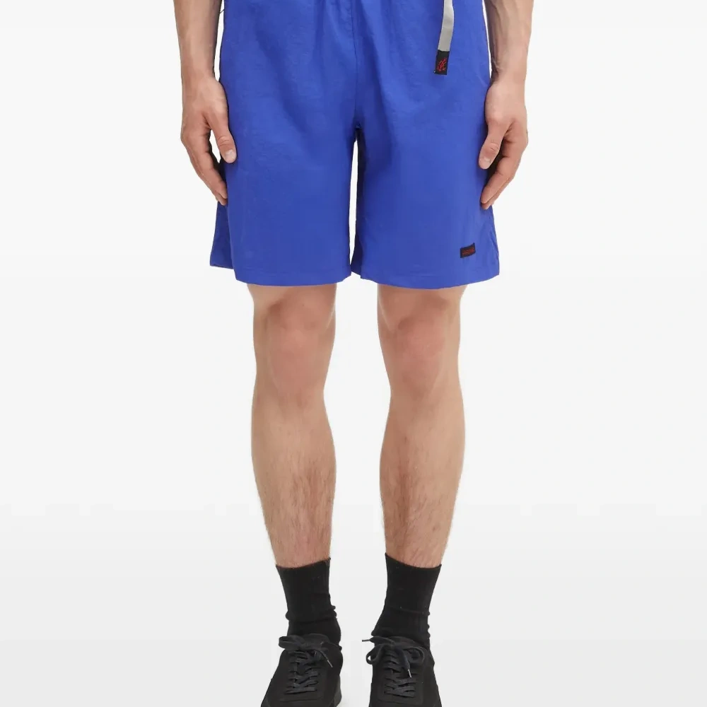 Шорты с пряжкой на талии