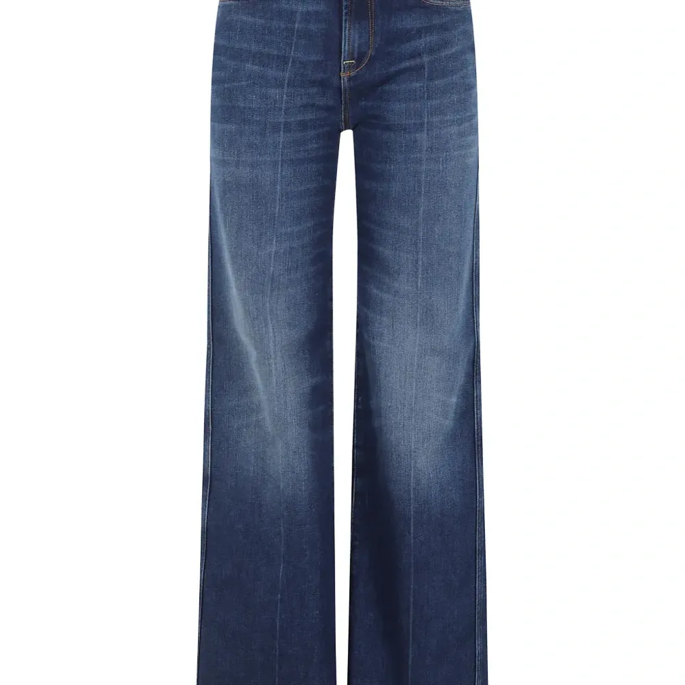 Джинсы с пятью карманами