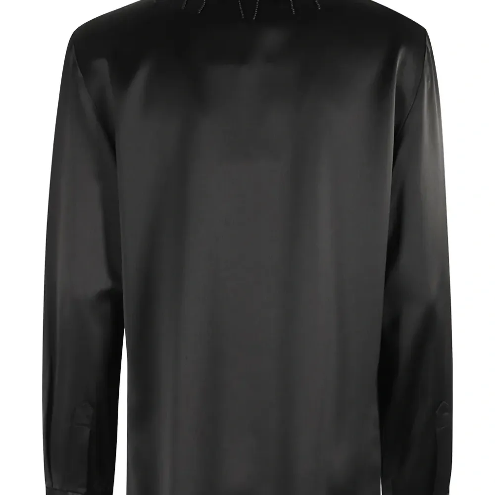 Атласная рубашка с бусинами на воротнике