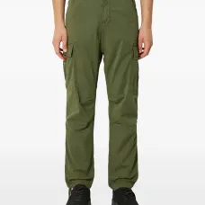 Карго-брюки с нашивками