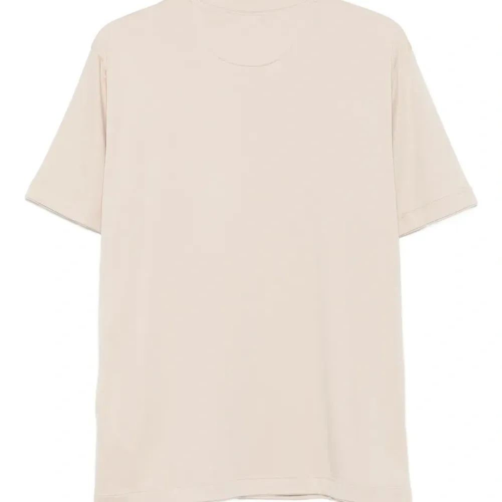 Футболка с круглым вырезом