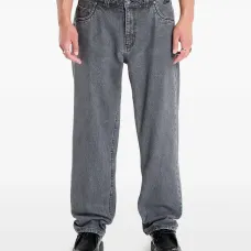 Джинсы с пятью карманами Джинсы с пятью карманами