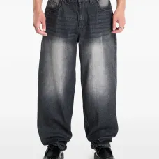 Джинсы с эффектом потертости