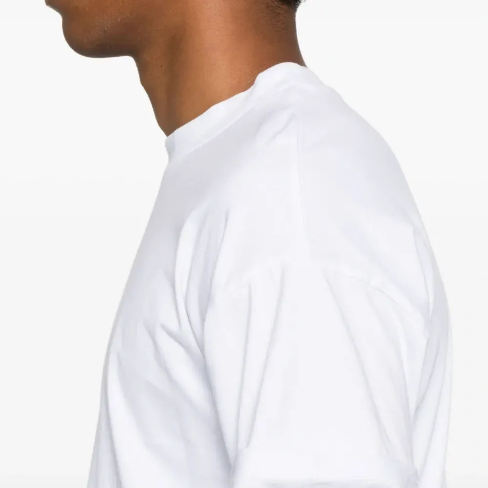 Футболка с круглым вырезом