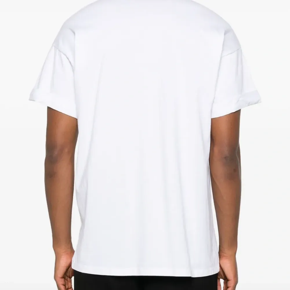 Футболка с круглым вырезом