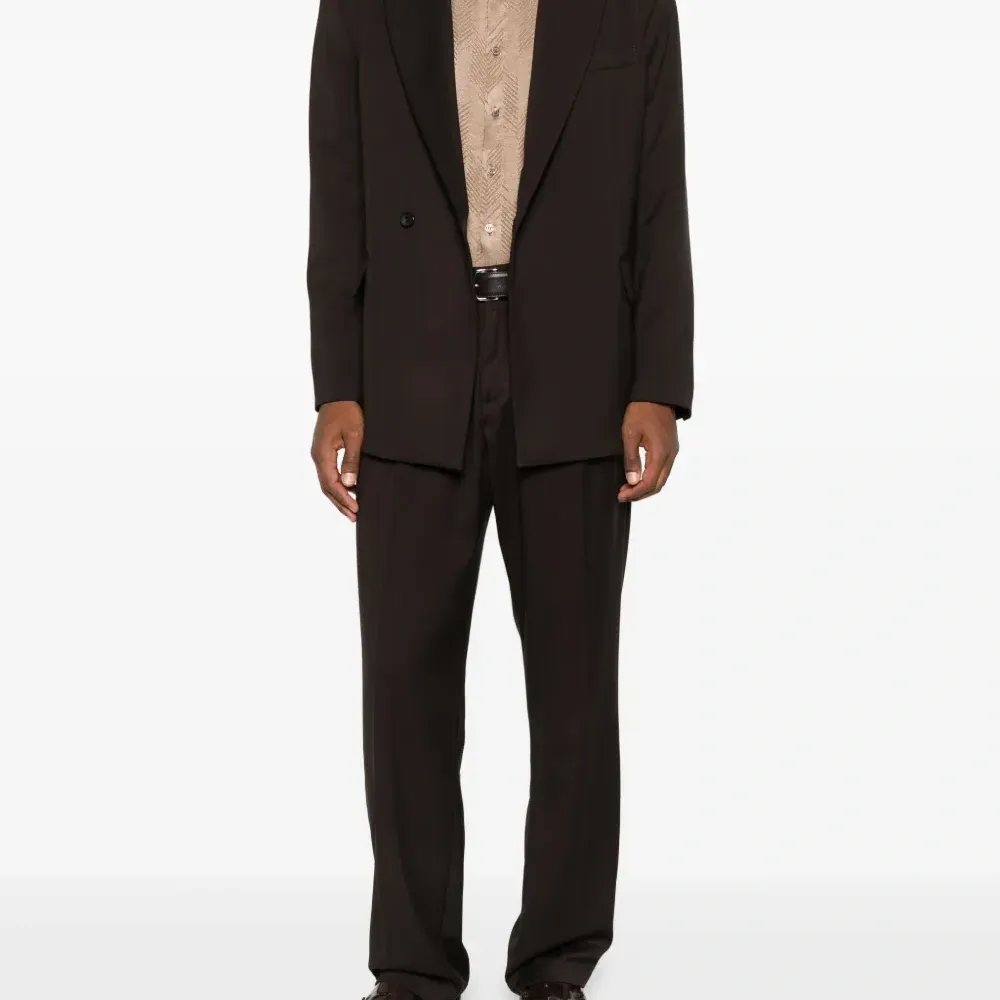 Брюки с вытачками