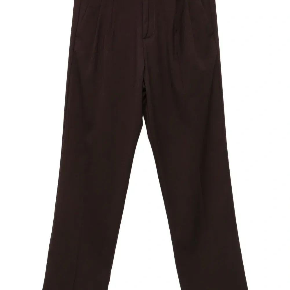 Брюки с вытачками