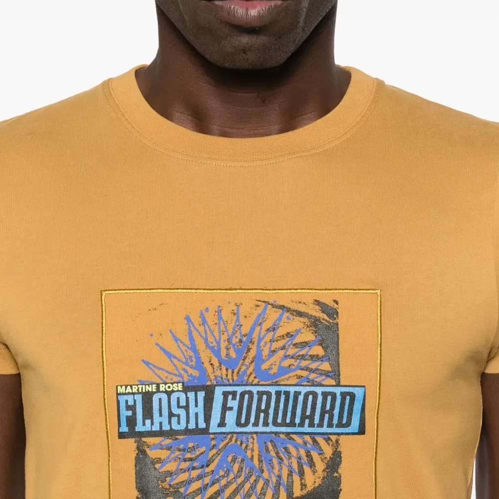 Укороченная футболка с графическим принтом