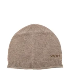 Шапка с вышитым логотипом