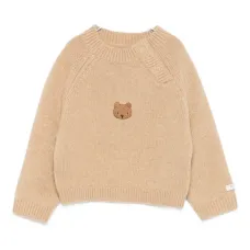 Свитер с вышитым медведем