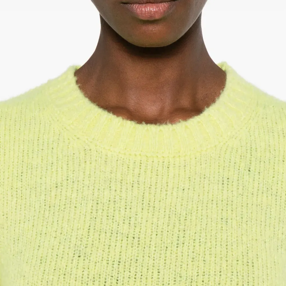 Свитер с круглым вырезом и длинными рукавами Свитер с круглым вырезом и длинными рукавами