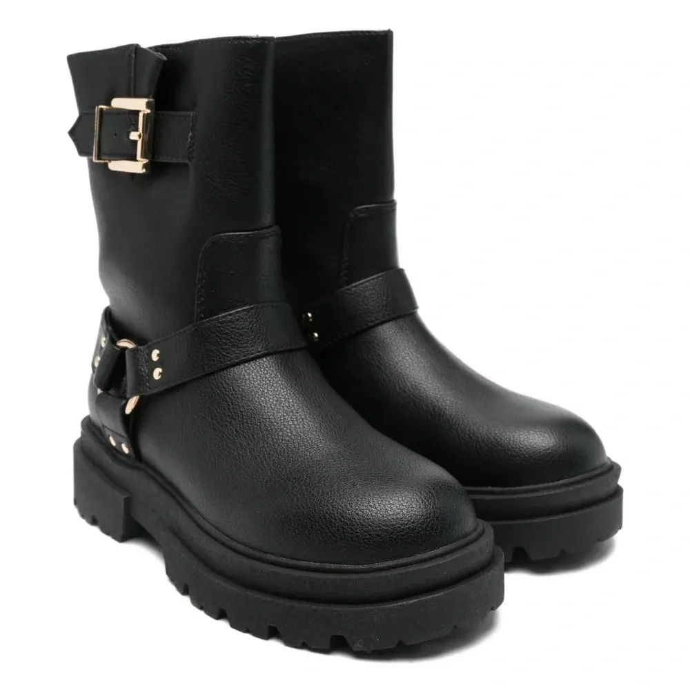 Ботинки на платформе с ремешками и пряжками Ботинки на платформе с ремешками и пряжками