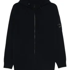 Куртка на молнии с капюшоном