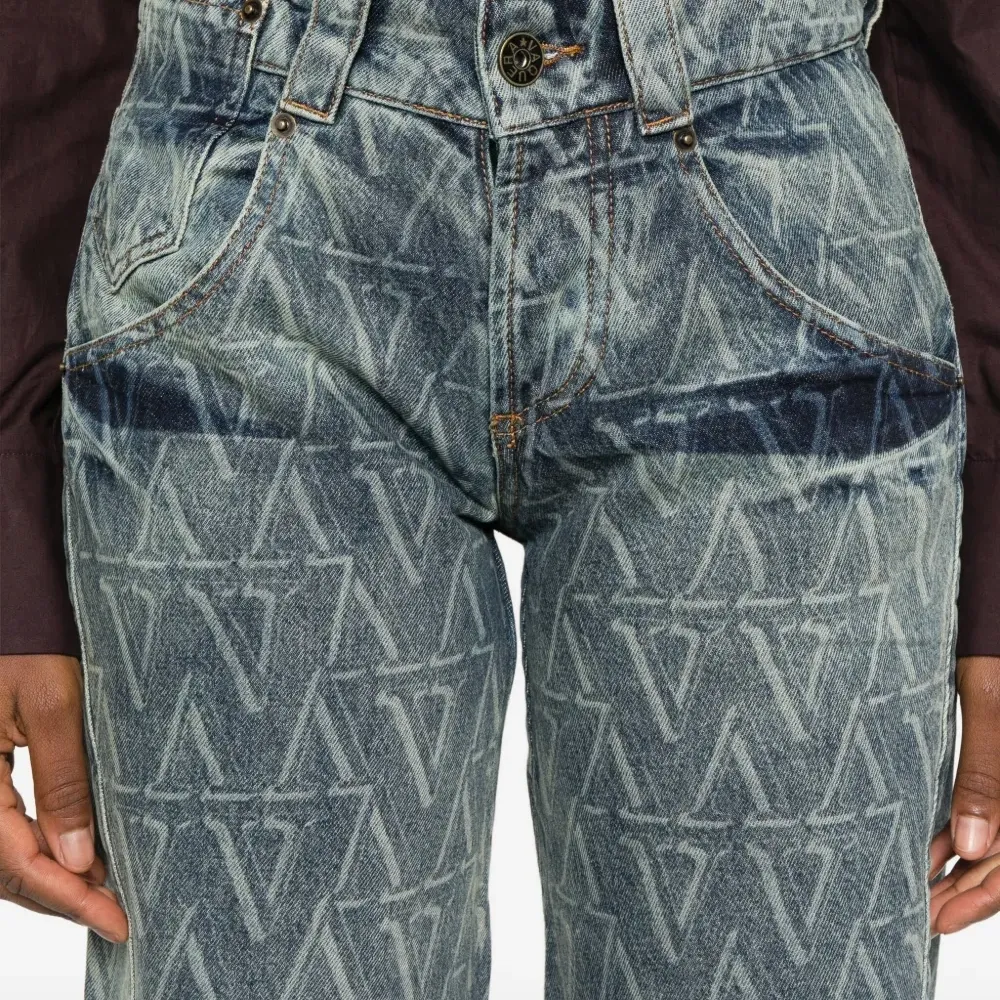 Джинсы с монограммой