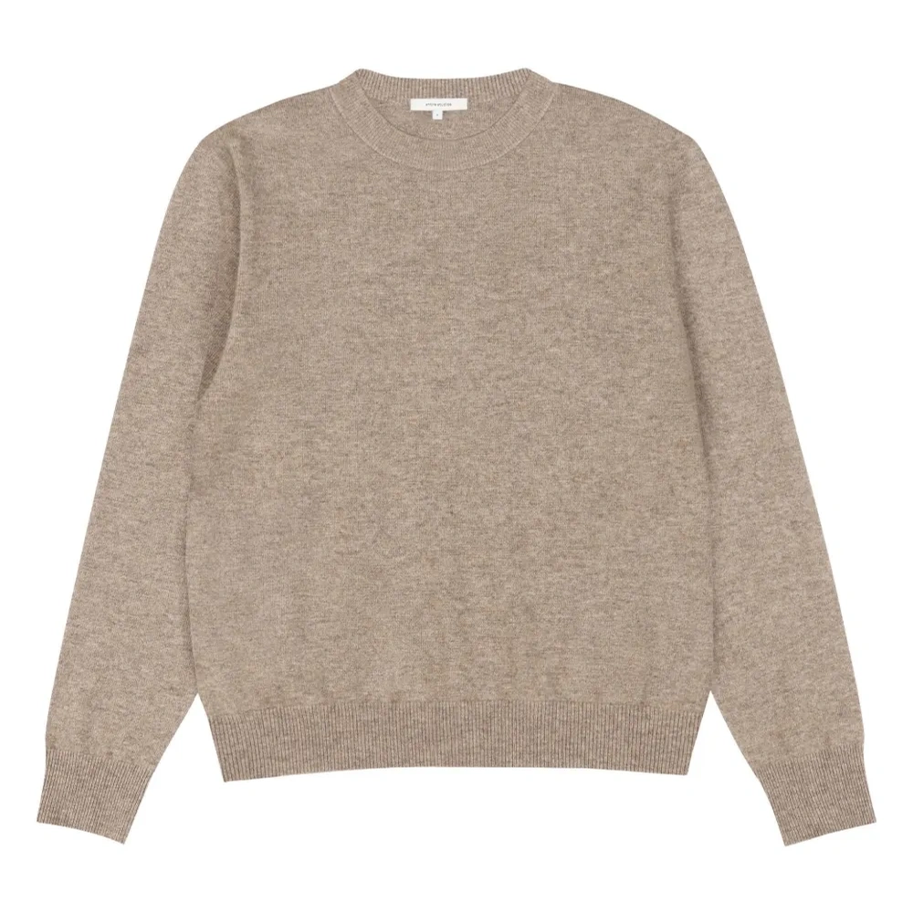 Свитер в рубчик