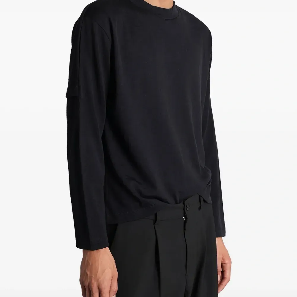 Футболка с длинными рукавами