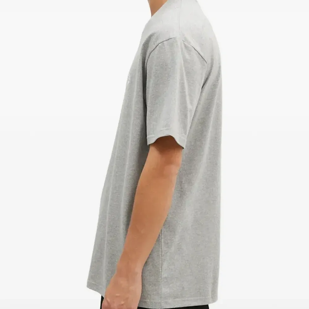 Футболка с круглым вырезом