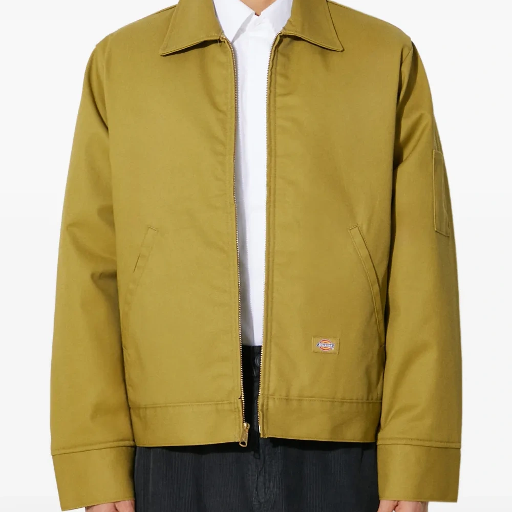 Куртка с карманом на молнии