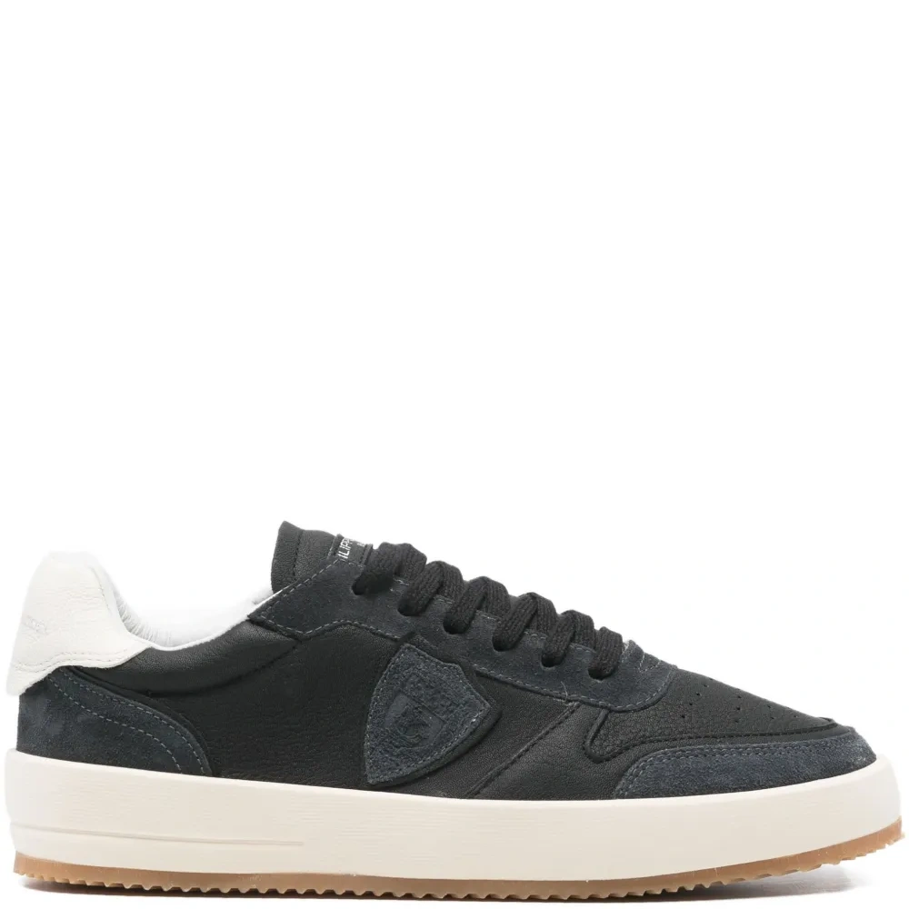 Кроссовки с кожаными вставками Кроссовки с кожаными вставками