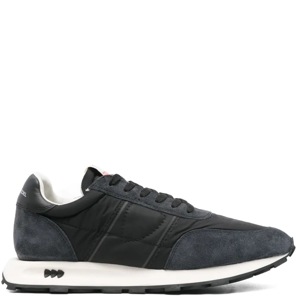 Кроссовки с замшевыми вставками Кроссовки с замшевыми вставками