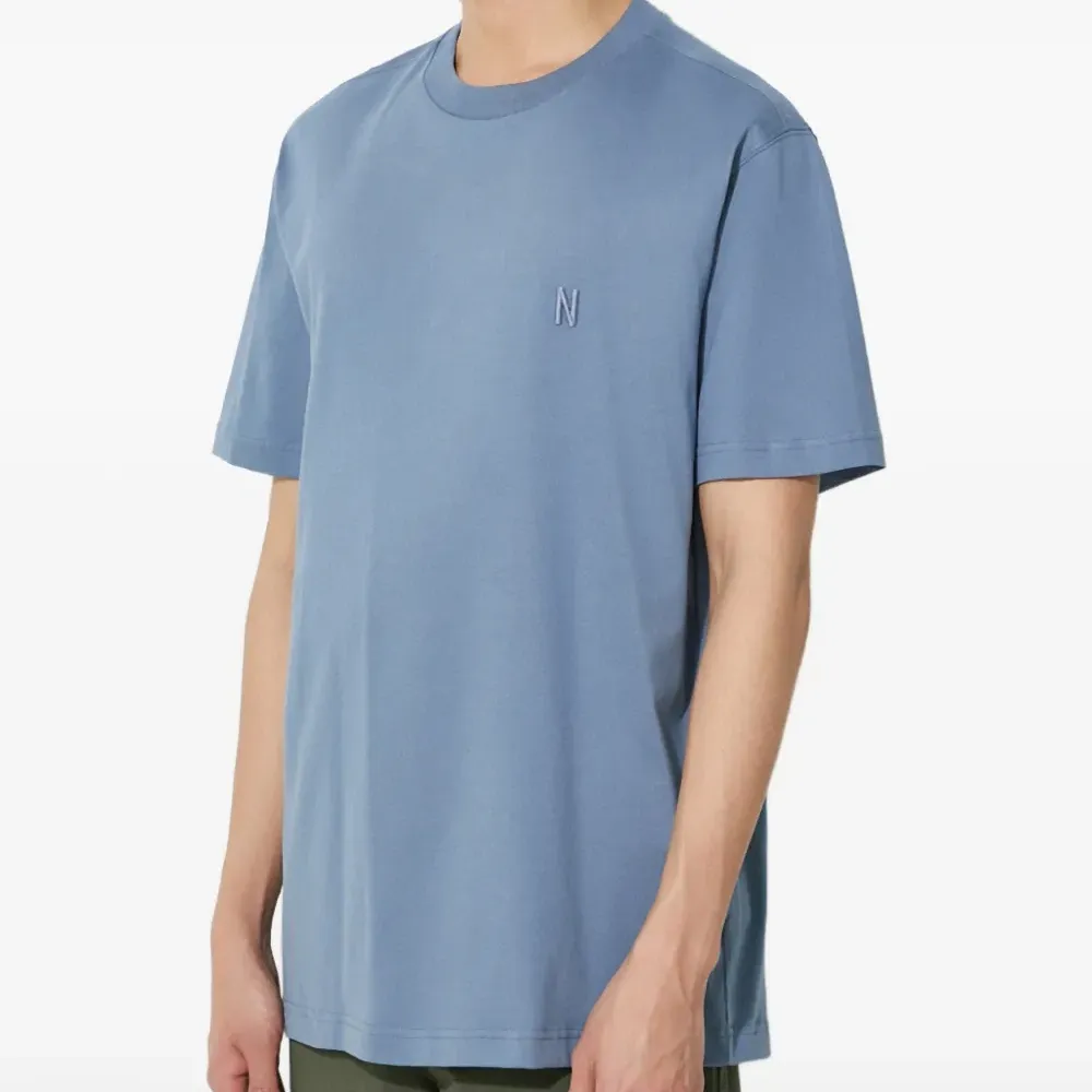 Футболка с короткими рукавами и вышитым логотипом