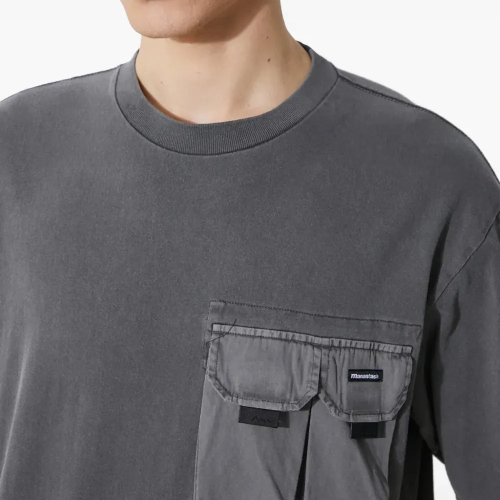 Футболка с накладным карманом