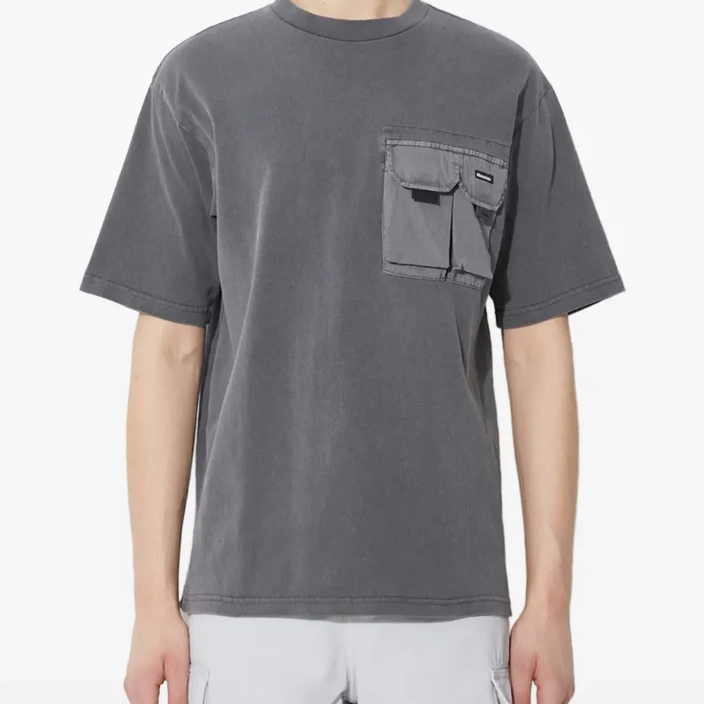 Футболка с накладным карманом