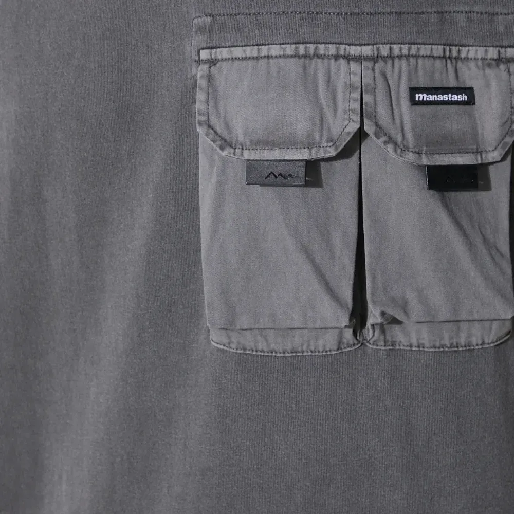 Футболка с накладным карманом