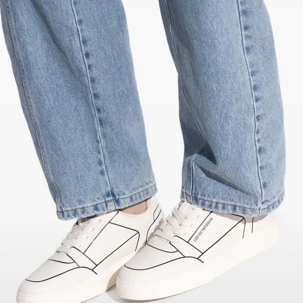 Кроссовки с контурным принтом Кроссовки с контурным принтом