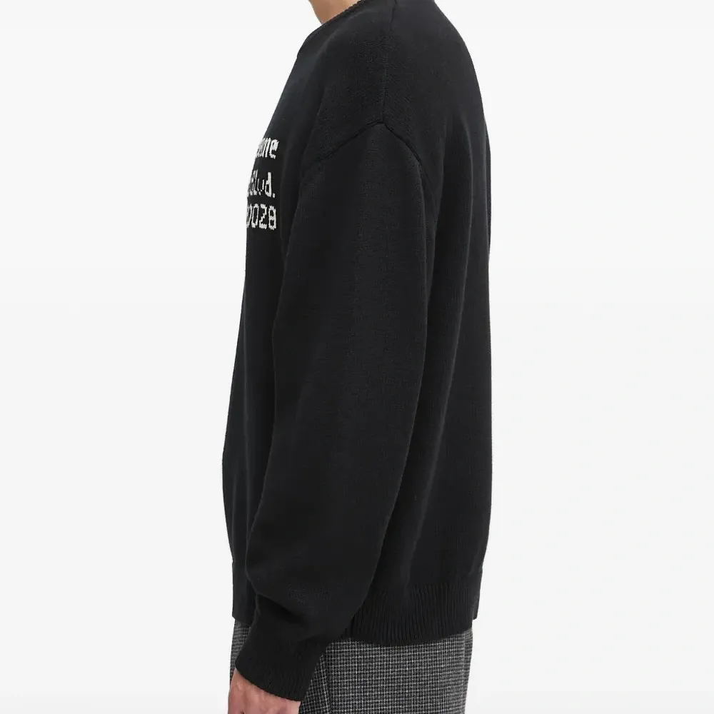 Графический свитер с круглым вырезом