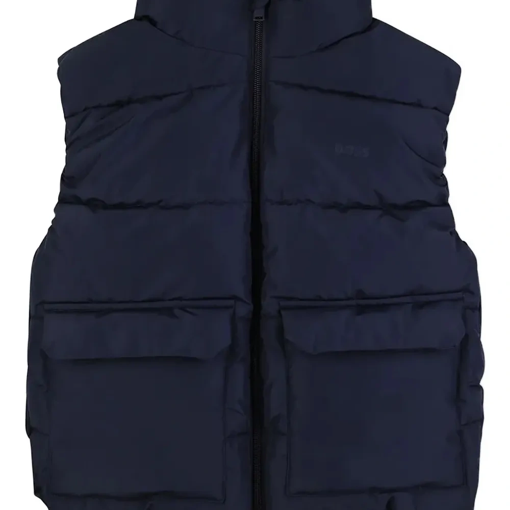 Дутый жилет с карманами