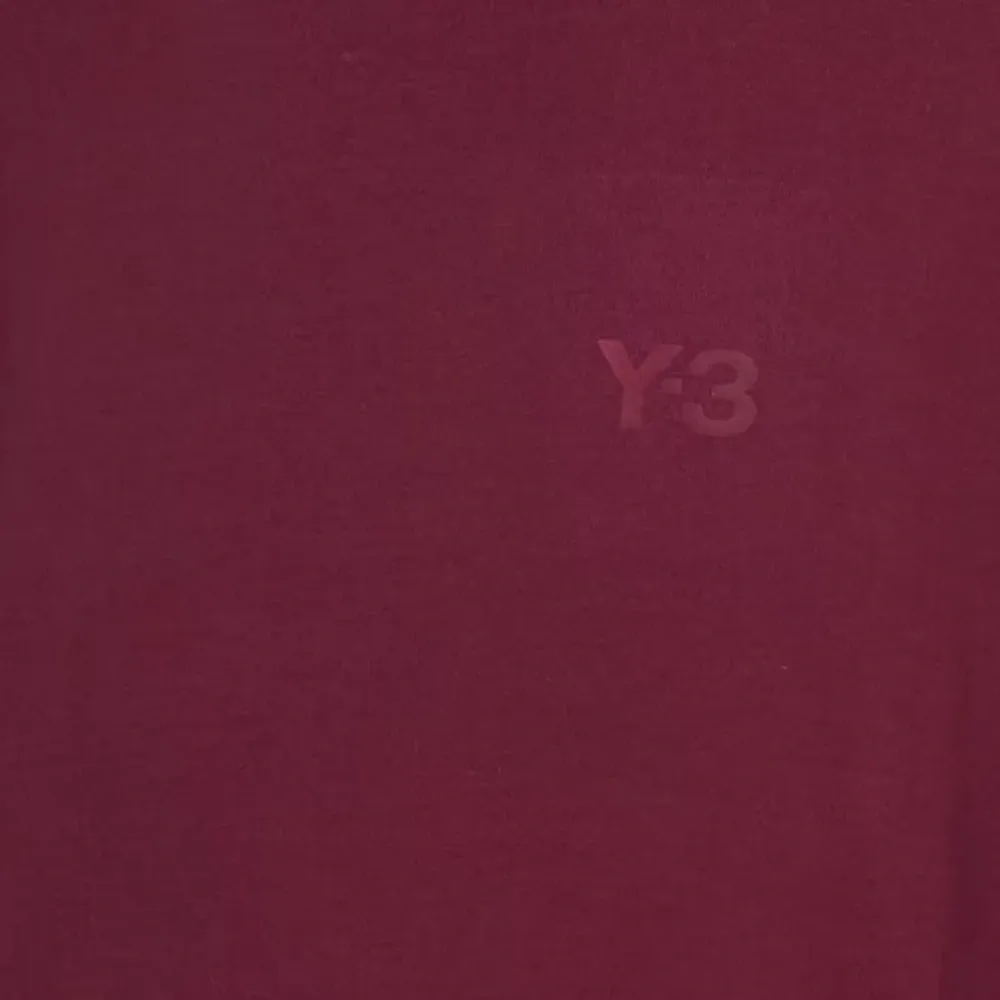 Футболка приталенного кроя