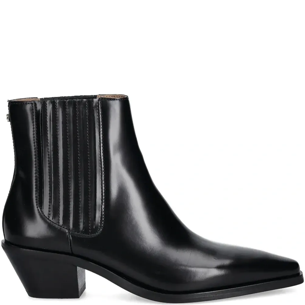 Ботильоны с заостренным носком