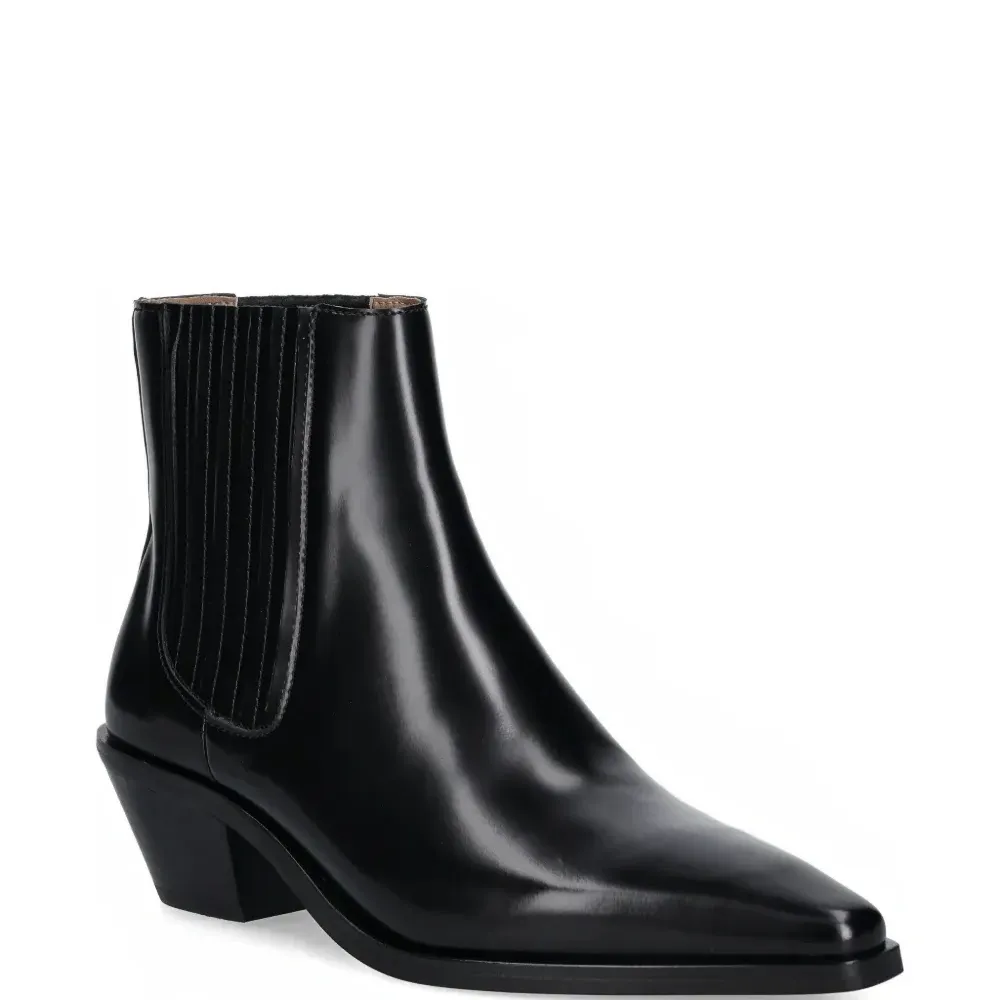 Ботильоны с заостренным носком